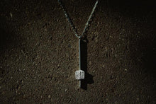 Load image into Gallery viewer, Long Line Broken Necklace