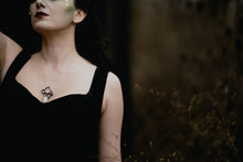 Load image into Gallery viewer, Biwa Pearl Circle Cluster Necklace