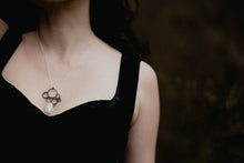 Load image into Gallery viewer, Biwa Pearl Circle Cluster Necklace