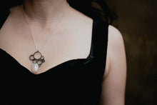 Load image into Gallery viewer, Biwa Pearl Circle Cluster Necklace