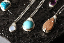 Load image into Gallery viewer, Peach Druzy Necklace