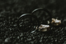 Load image into Gallery viewer, Circle Broken Earrings