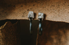 Load image into Gallery viewer, Circle Broken Earrings