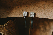 Load image into Gallery viewer, Circle Broken Earrings