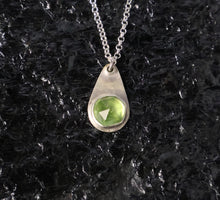 Load image into Gallery viewer, Peridot Necklace