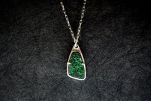 Load image into Gallery viewer, Vertical Green Uvarovite Garnet Necklace